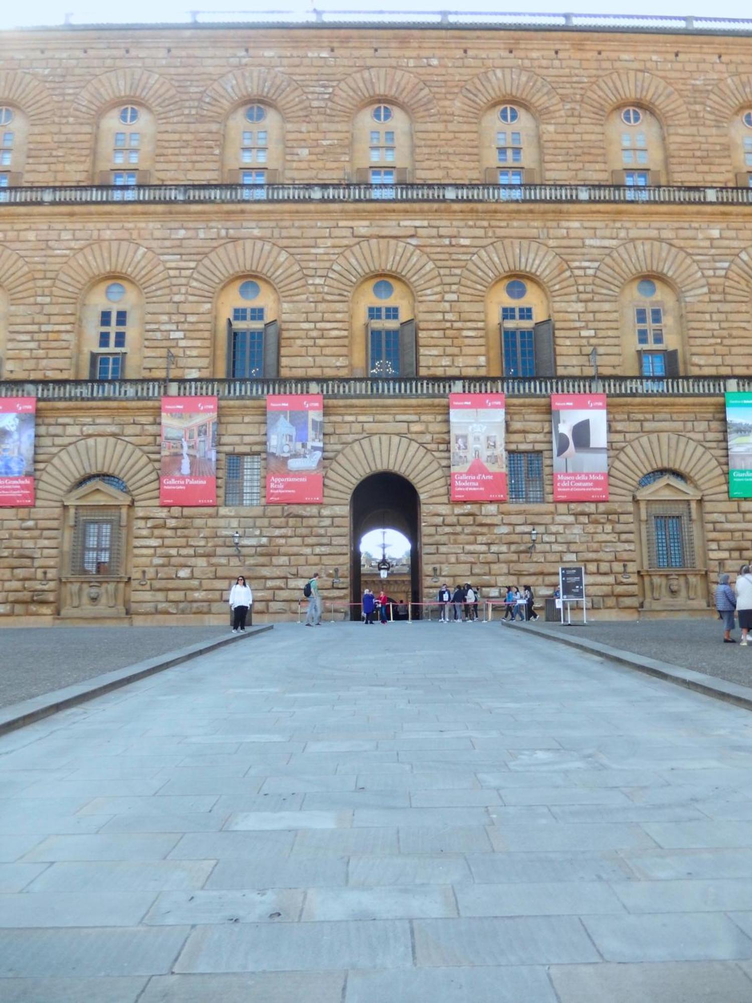 Great Location Just Infront Of Pitti Palace Appartement